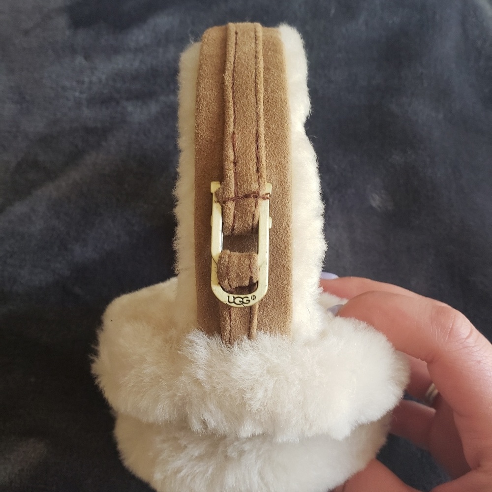 UGG Classic Shearling Earmuffs - Women's